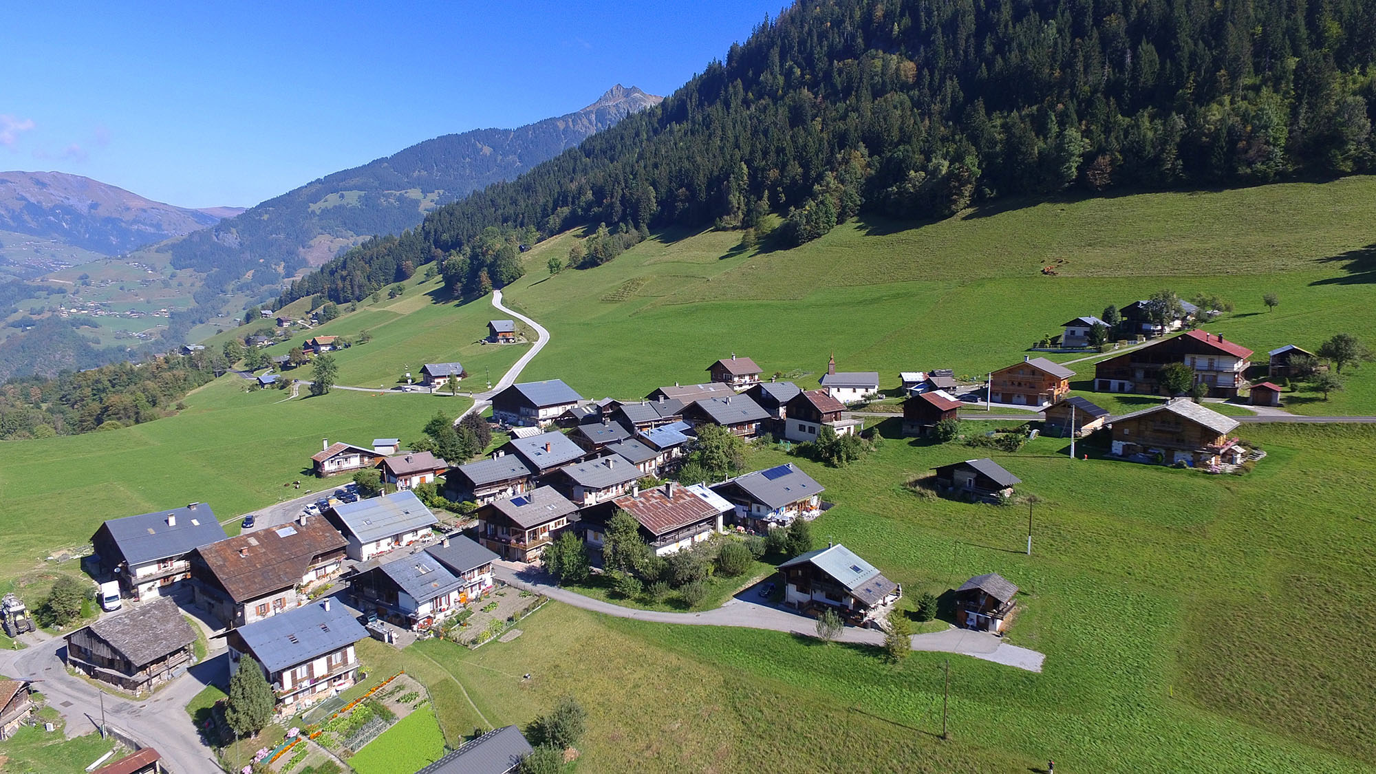 Vue aérienne du village Beaufortain